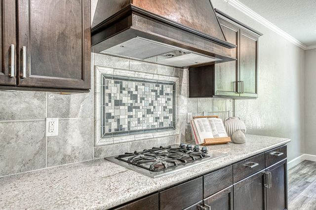 2272 E Prestwick Avenue, Fresno, CA 93730