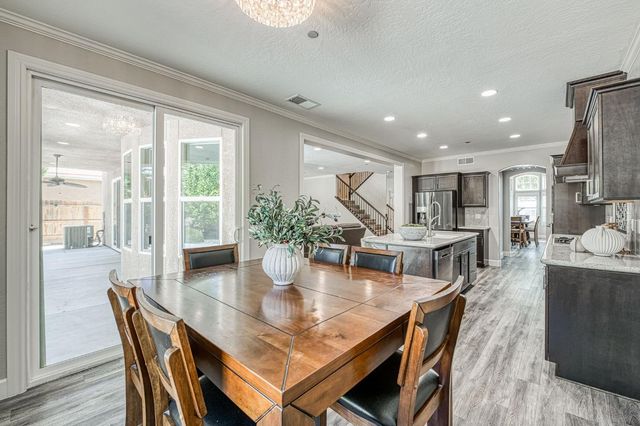 2272 E Prestwick Avenue, Fresno, CA 93730