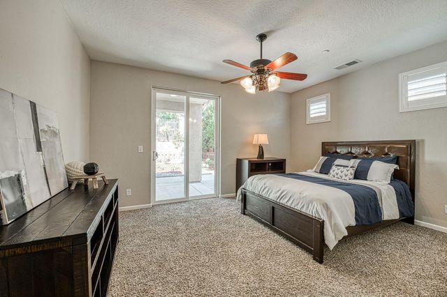 2272 E Prestwick Avenue, Fresno, CA 93730