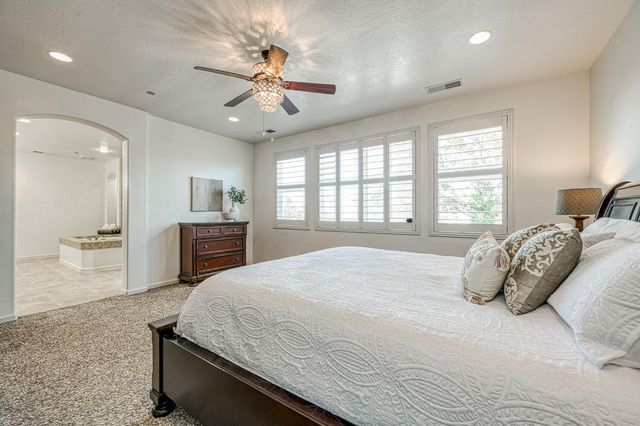 2272 E Prestwick Avenue, Fresno, CA 93730