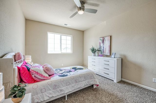 2272 E Prestwick Avenue, Fresno, CA 93730