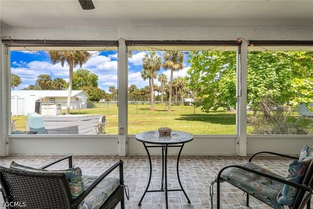 17290 Rewis RD, Alva, FL 33920