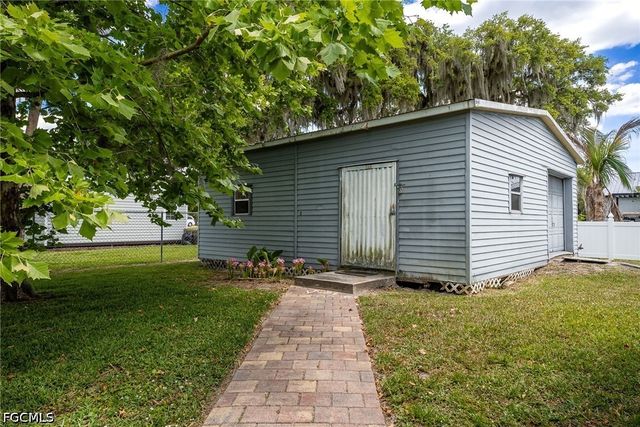 17290 Rewis RD, Alva, FL 33920