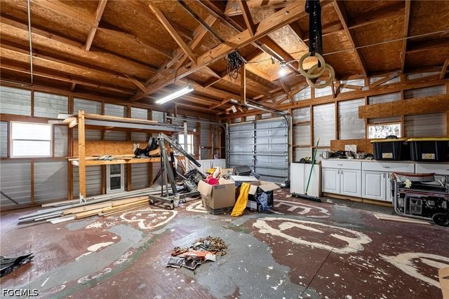17290 Rewis RD, Alva, FL 33920