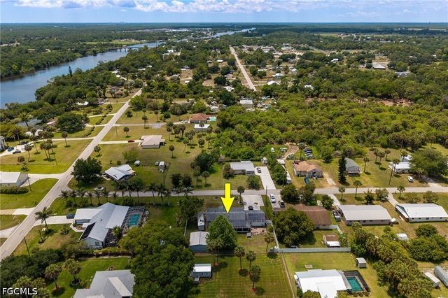 17290 Rewis RD, Alva, FL 33920
