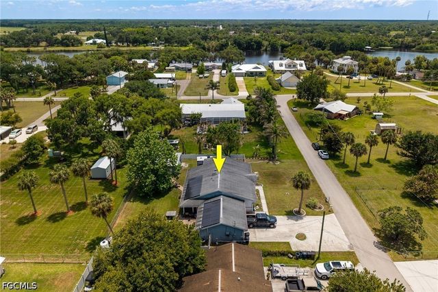 17290 Rewis RD, Alva, FL 33920