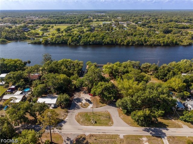 17290 Rewis RD, Alva, FL 33920