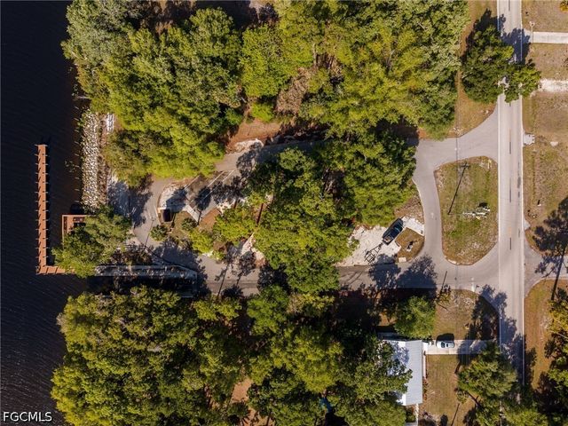 17290 Rewis RD, Alva, FL 33920