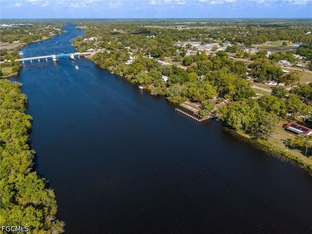 17290 Rewis RD, Alva, FL 33920