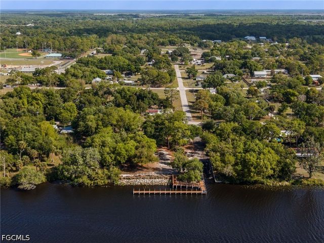 17290 Rewis RD, Alva, FL 33920