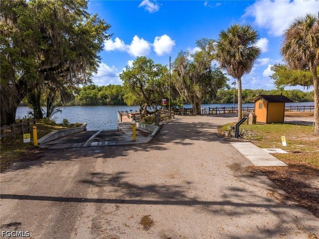 17290 Rewis RD, Alva, FL 33920