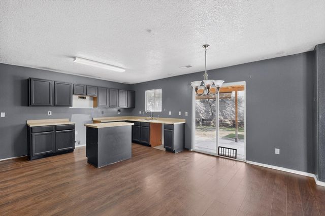 2101 Gait Street SW, Albuquerque, NM 87121