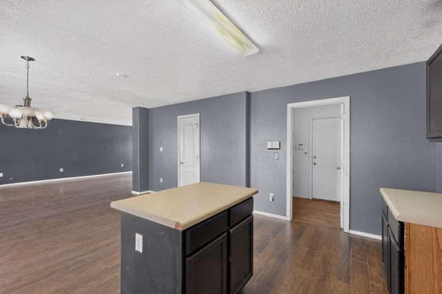 2101 Gait Street SW, Albuquerque, NM 87121
