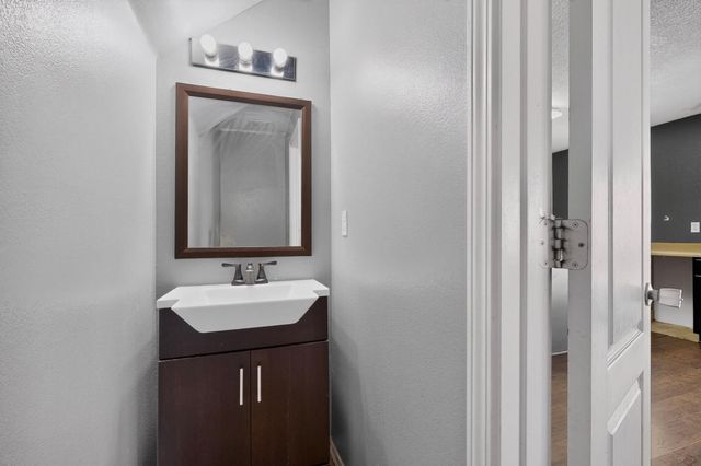 2101 Gait Street SW, Albuquerque, NM 87121