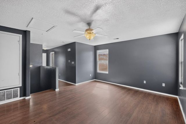 2101 Gait Street SW, Albuquerque, NM 87121