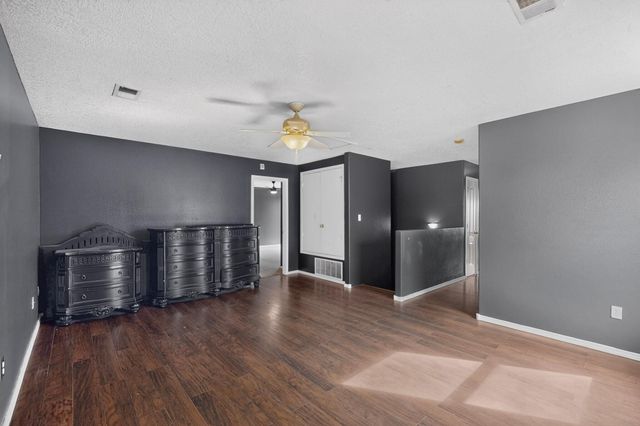 2101 Gait Street SW, Albuquerque, NM 87121