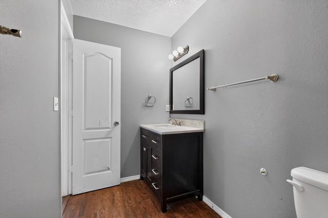 2101 Gait Street SW, Albuquerque, NM 87121