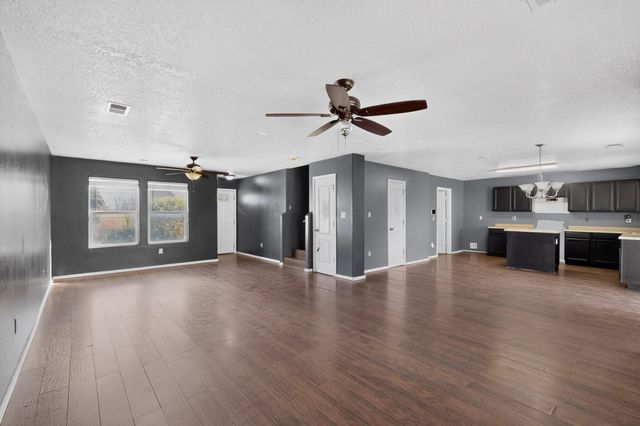 2101 Gait Street SW, Albuquerque, NM 87121