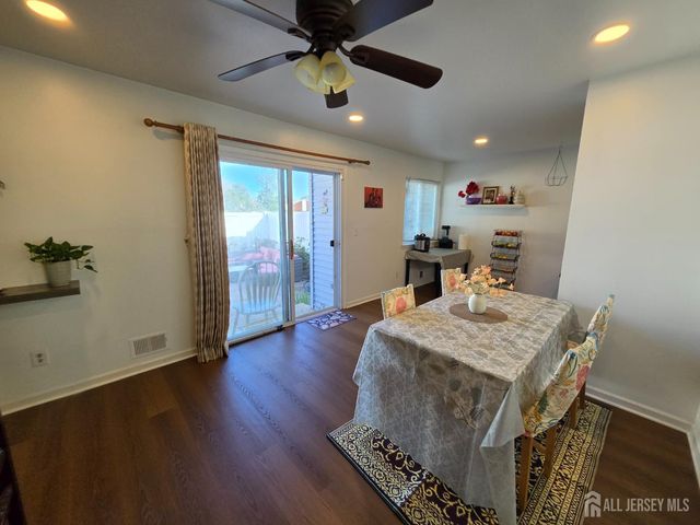 11-Q Quincy Circle, South Brunswick, NJ 08810