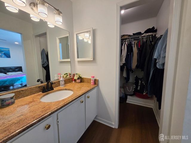 11-Q Quincy Circle, South Brunswick, NJ 08810