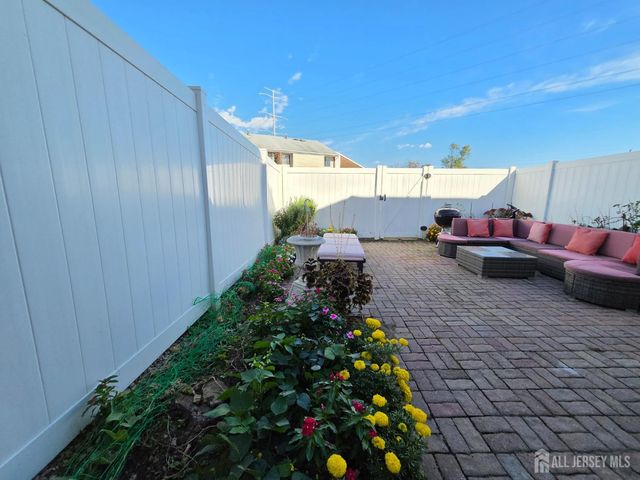 11-Q Quincy Circle, South Brunswick, NJ 08810