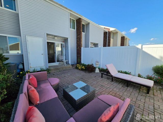 11-Q Quincy Circle, South Brunswick, NJ 08810