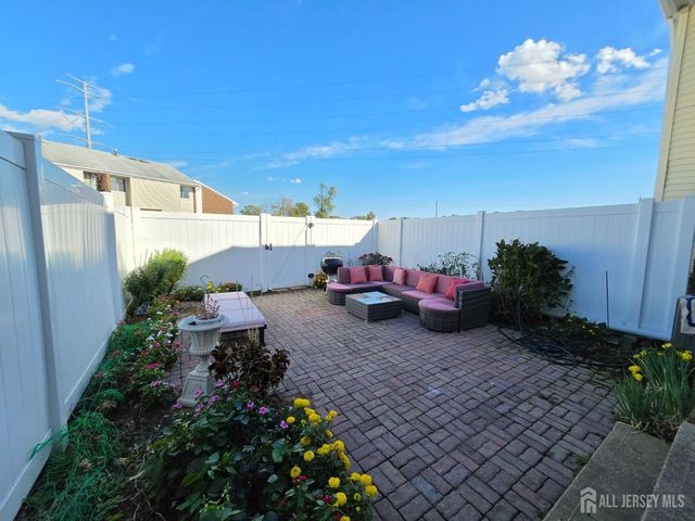 11-Q Quincy Circle, South Brunswick, NJ 08810