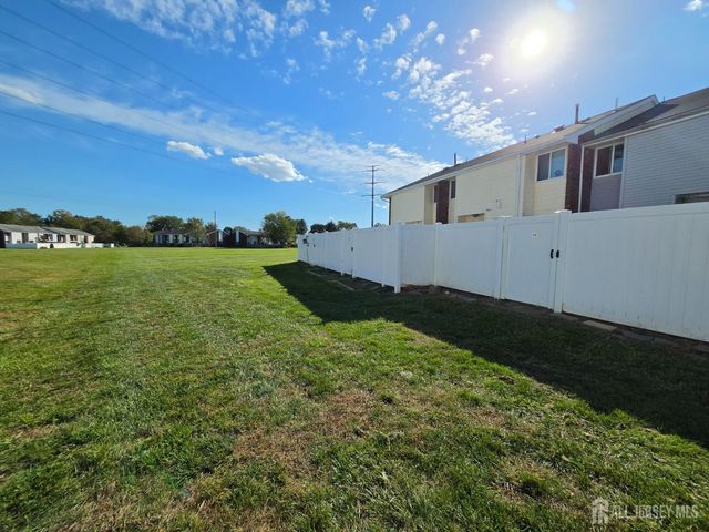 11-Q Quincy Circle, South Brunswick, NJ 08810