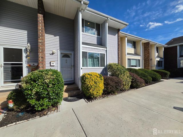 11-Q Quincy Circle, South Brunswick, NJ 08810