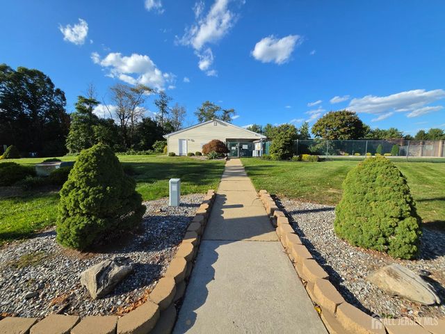11-Q Quincy Circle, South Brunswick, NJ 08810