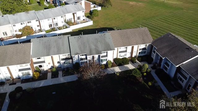 11-Q Quincy Circle, South Brunswick, NJ 08810