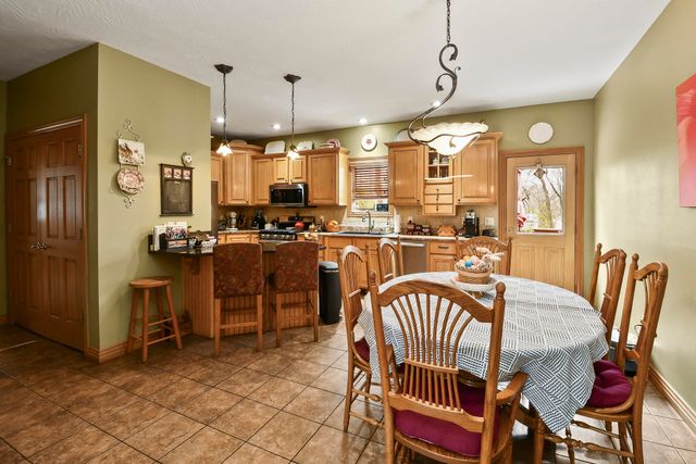 3832 W Wilderness Street, Springfield, MO 65807