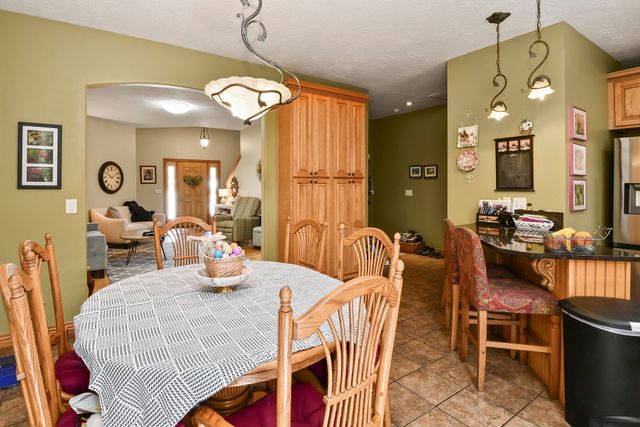 3832 W Wilderness Street, Springfield, MO 65807