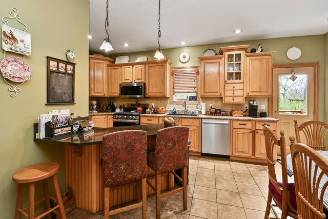 3832 W Wilderness Street, Springfield, MO 65807