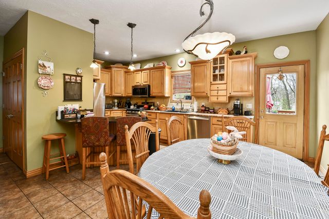 3832 W Wilderness Street, Springfield, MO 65807