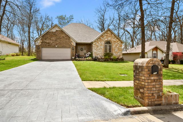 3832 W Wilderness Street, Springfield, MO 65807