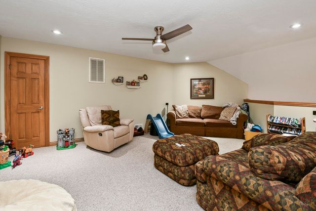 3832 W Wilderness Street, Springfield, MO 65807