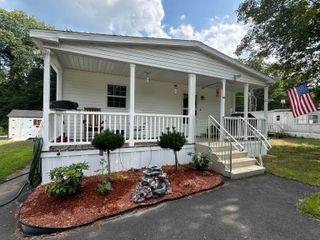 67 Pinyon Place, Londonderry, NH 03053