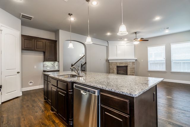 852 Sweet Iron Road, Frisco, TX 75036