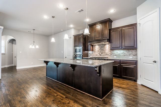 852 Sweet Iron Road, Frisco, TX 75036