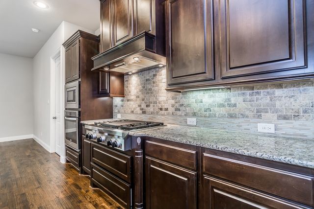 852 Sweet Iron Road, Frisco, TX 75036