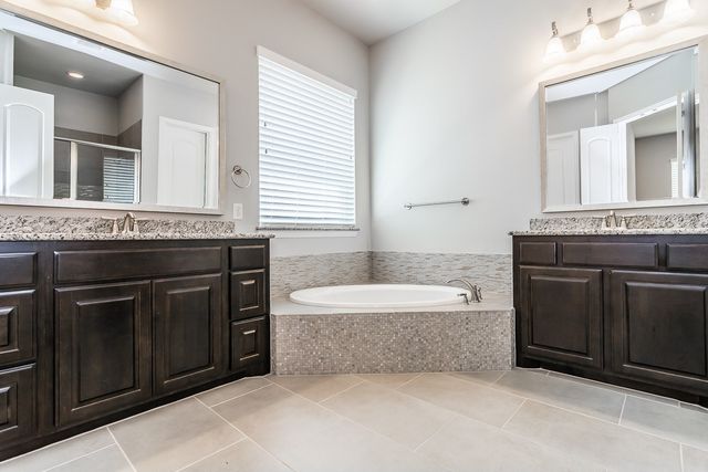 852 Sweet Iron Road, Frisco, TX 75036