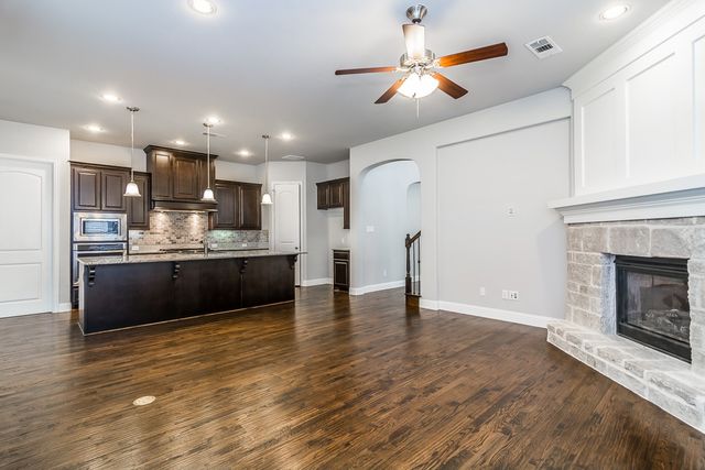 852 Sweet Iron Road, Frisco, TX 75036