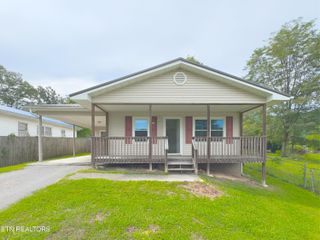 712 W Walden St, Lafollette, TN 37766