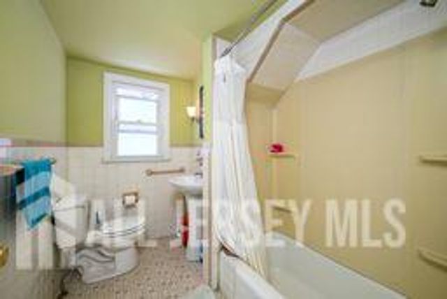 279 Amboy Avenue, Woodbridge Proper, NJ 07095