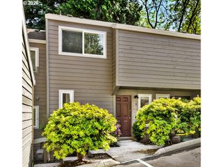 4880 Sw SCHOLLS FERRY Rd 16, Portland, OR 97225