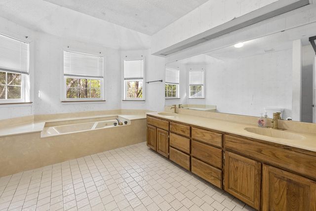 305 W Windward Cove, Niceville, FL 32578