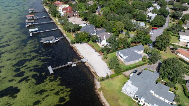 305 W Windward Cove, Niceville, FL 32578