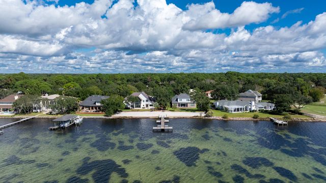 305 W Windward Cove, Niceville, FL 32578