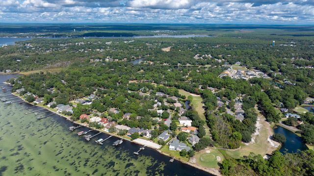 305 W Windward Cove, Niceville, FL 32578